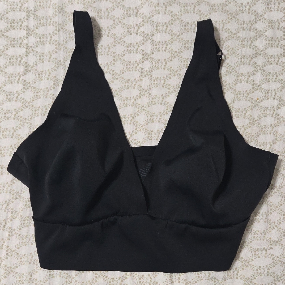 Black V-Neck Sports Bra